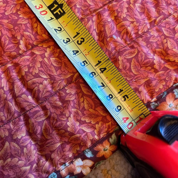 Vintage Folk Art Thanksgiving Embroidered Patchwork Quilt Wall Hanging Pilgrims - Picture 5 of 6